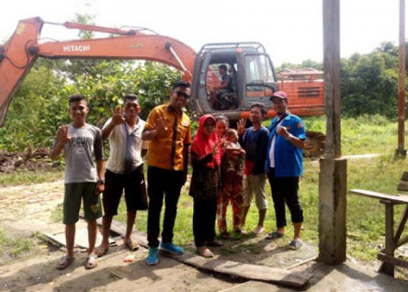 Cegah Banjir, Karang Taruna Turunkan Alat Berat di Bambu Kuning
