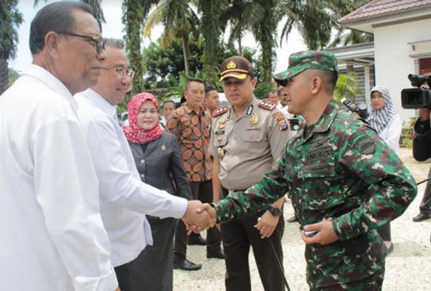 Dandim 0313/Kpr Hadiri Kunker Menteri PDTT di Desa Sari Galuh