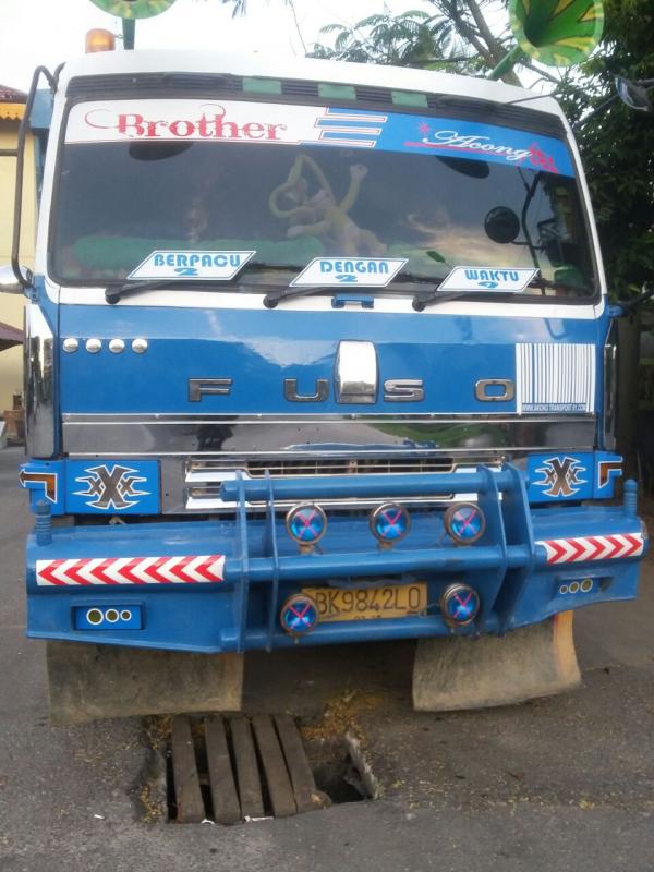 Dua Mahasiswa UIN Asal Malaysia Tewas Usai Menabrak Truk Tronton