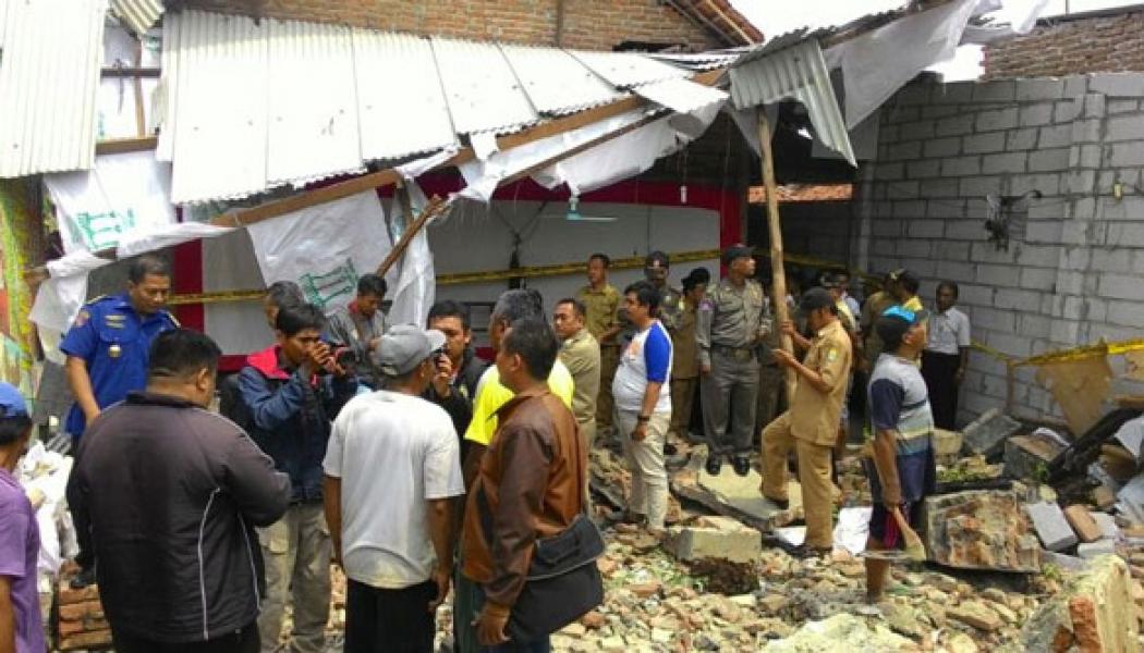 Gedung Penangkaran Walet di Cirebon Runtuh, 7 Orang Tewas