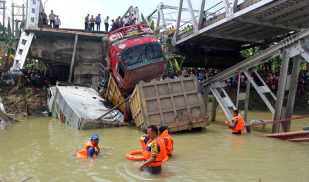 Jembatan Babat Roboh, DPR Minta Kementerian PUPR Perketat Pengawasan