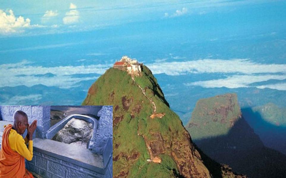 Melihat Jejak Telapak Kaki Pertama Nabi Adam di Srilanka