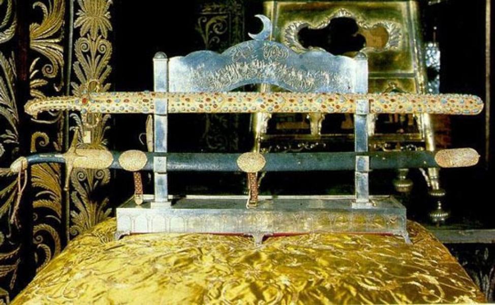 Pedang Milik Rasulullah SAW Dipamerkan di Mesjid Cut Meutia