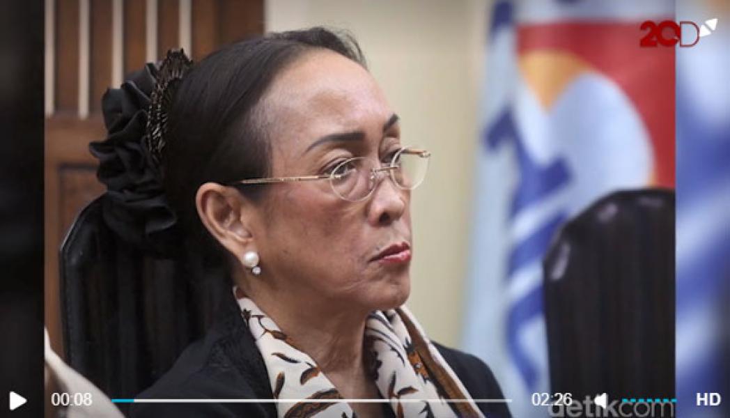 Puisi Sukmawati di Indonesia Fashion Week Dinilai Lecehkan Syariat Islam