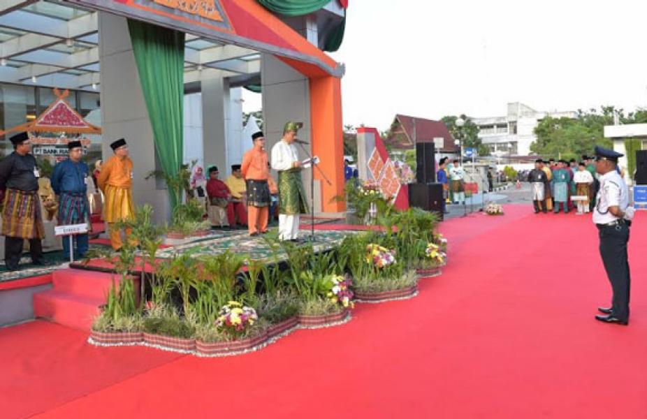 Sekdaprov Riau Pimpin Upacara HUT Bank Riau Kepri ke 52