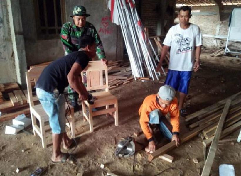 Simbiosis Mutualisme Dalam Pelatihan Meubeler Di Desa Godo