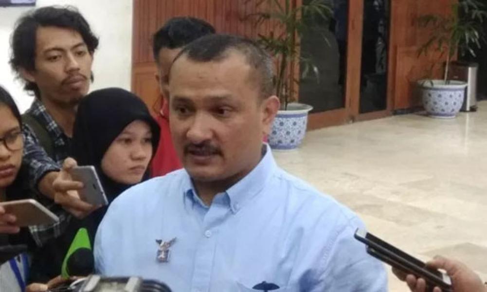 Diretas Hacker, Akun Twitter Ferdinand Hutahaean Posting Foto Tak Pantas