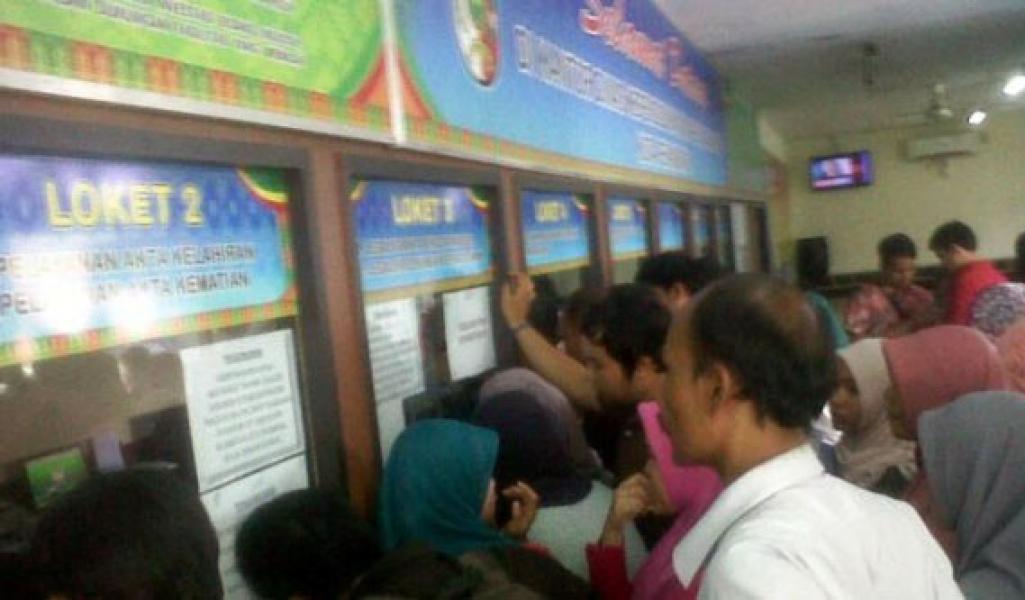 Fathullah Kecewa Buruknya Pelayanan Disdukcapil Pekanbaru, Minta Evaluasi Kadis