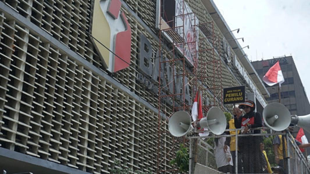 Massa Gelar Aksi Desak Bawaslu Nyatakan Pemilu 2019 Curang