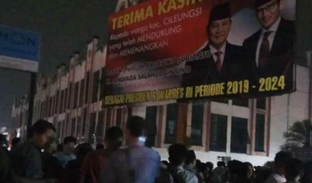 Tolak Penurunan Baliho, Pendukung Prabowo: Jangan Ada yang Pulang