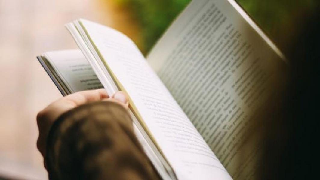 7 Manfaat Membaca Buku Setiap Hari