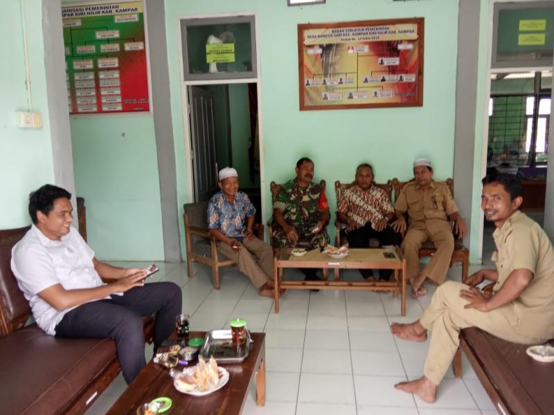 Babinsa Koramil 05/Kampar Kiri Komsos Tentang Pencegahan Covid 19 di Desa Bangun Sari