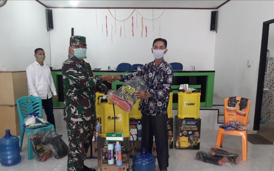 Babinsa Lubuk Bendahara Terima APD dan Rapat Koordinasi Cegah Covid-19