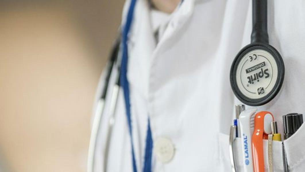 Dokter Michael, Tunda Nikah Hingga Meninggal Karena Corona