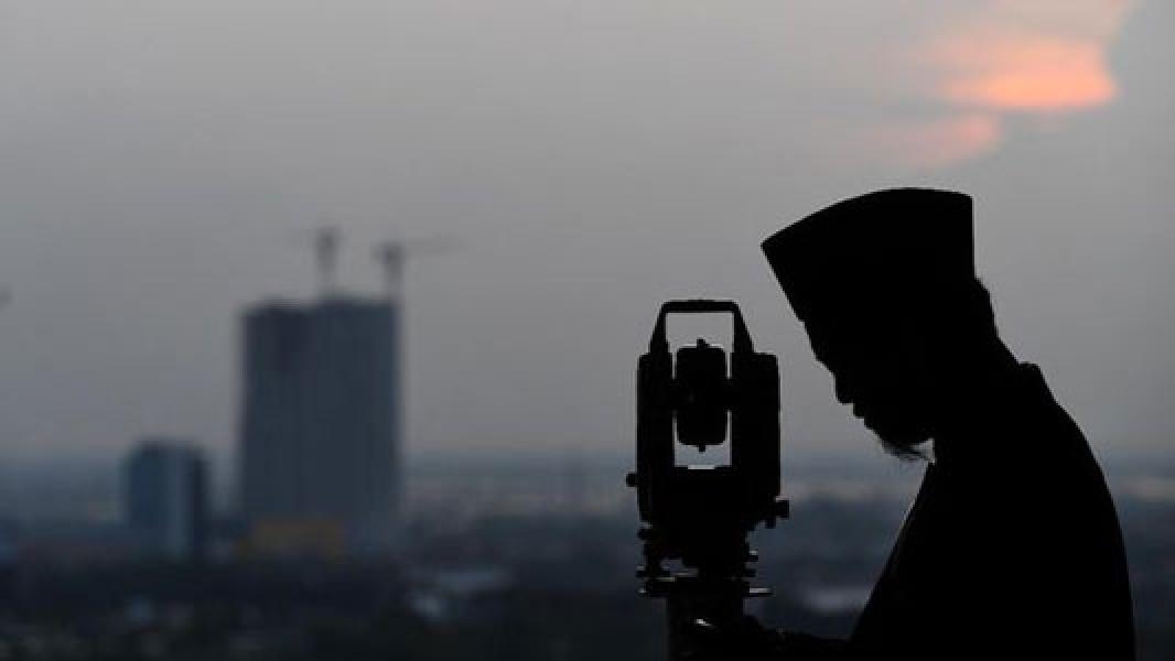 Fenomena Bulan Meredup, Bertepatan Penentuan Hilal Ramadan