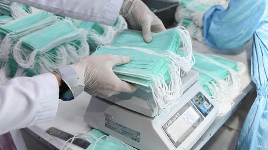 Harga Masker Murah Lagi, Netizen: Karma Buat Penimbun!