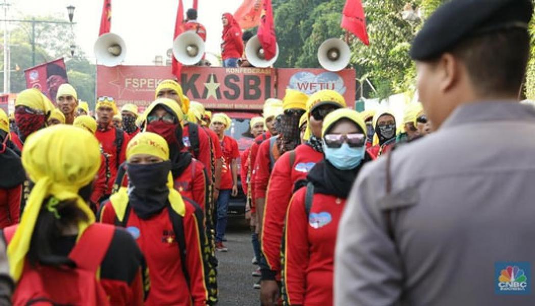 Jokowi Tarik Isu Naker di Omnibus Law, Pengusaha Buka Suara