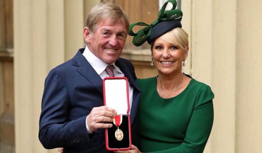 Legenda Liverpool Kenny Dalglish Positif Virus Corona