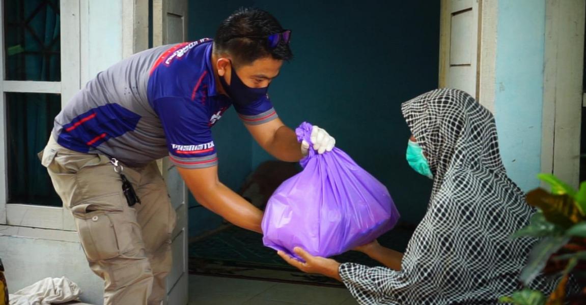 PRM Peduli, Bagikan Tali Asih dan Sembako Bantu Masyarakat Terdampak Covid-19