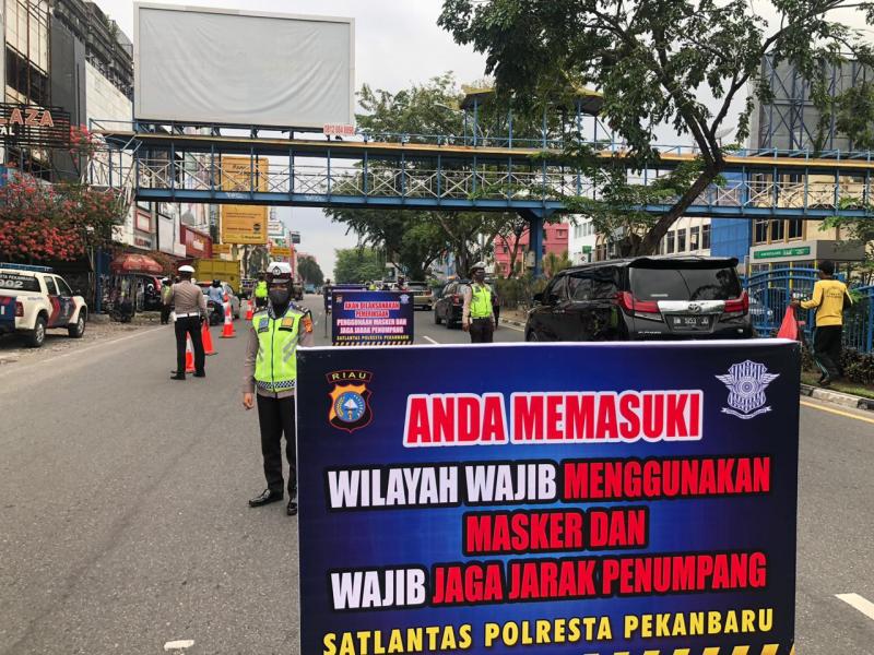 PSBB Pekanbaru Diberlakukan, Polisi Razia Masker di Jalan Sudirman
