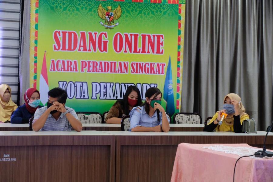 Perdana, Pelanggar PSBB Kota Pekanbaru Disidangkan Secara Online