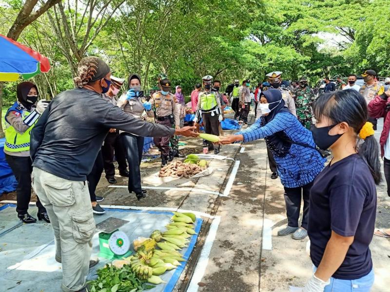 Polres Siak Lakukan Rekayasa Sosial Physical Distancing Guna Mencegah Penyebaran Virus Covid-19