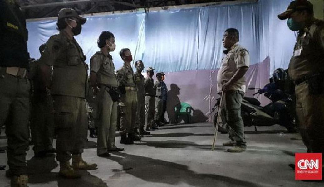 Ragam Sanksi PSBB: Ayat Al Quran, Push Up hingga Denda Jutaan