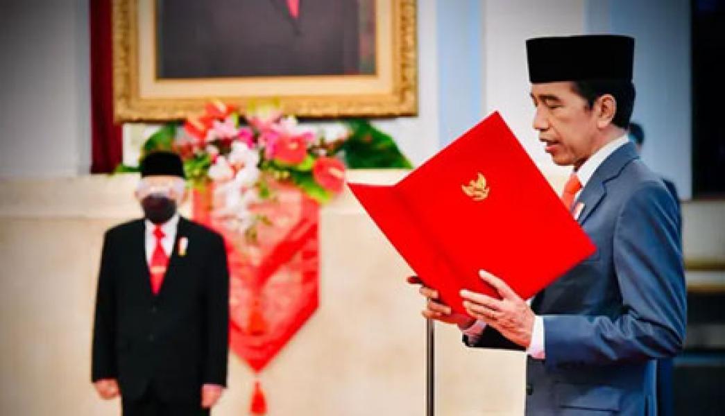 Jokowi Lantik Mendikbud-Ristek, Menteri Investasi, dan Kepala BRIN di Istana Negara