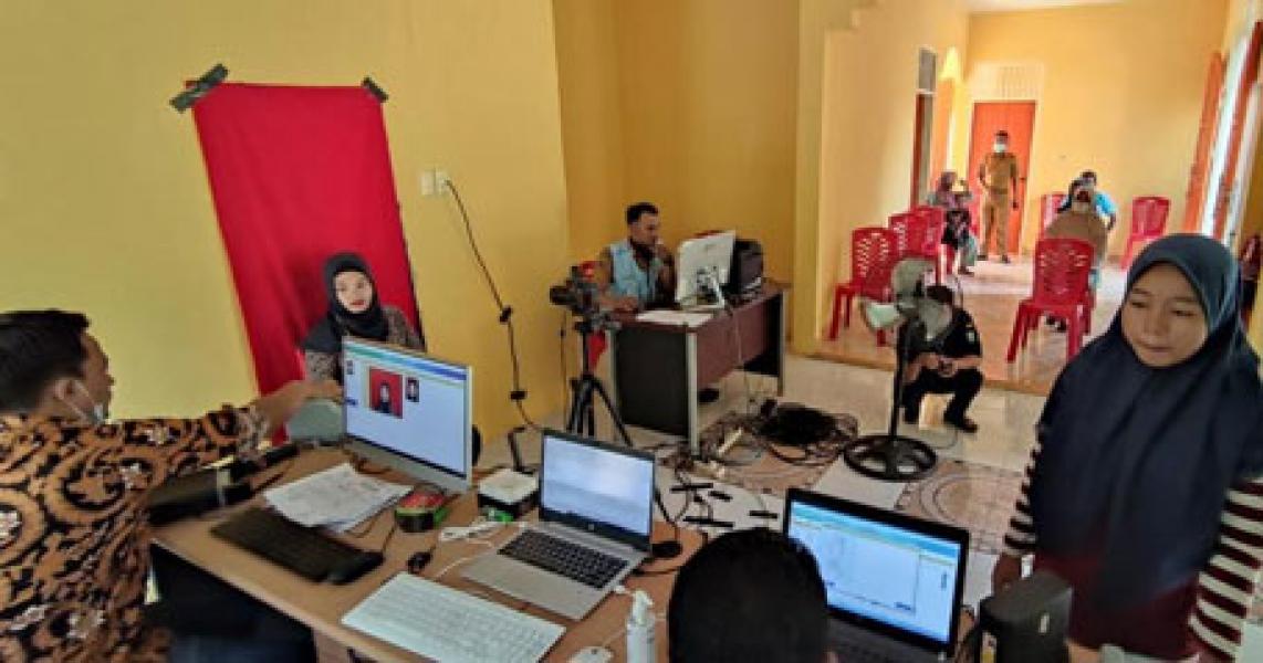 Optimalkan Molduk, Disdukcapil Terbitkan 1.200 Lembar KTP-el Warga Talang Muandau