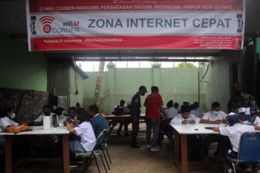 TNI Rangkul Telkom Agar Anak Sekolah Mendapatkan Internet Gratis Di Papua