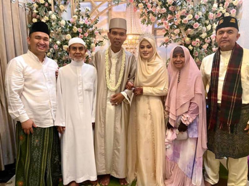 UAS Resmi Menikah dengan Fatimah Azzahra Gadis Asal Jombang