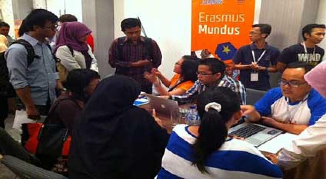 Baru Satu Jam, 1.000 Pengunjung Serbu Info Beasiswa Uni Eropa
