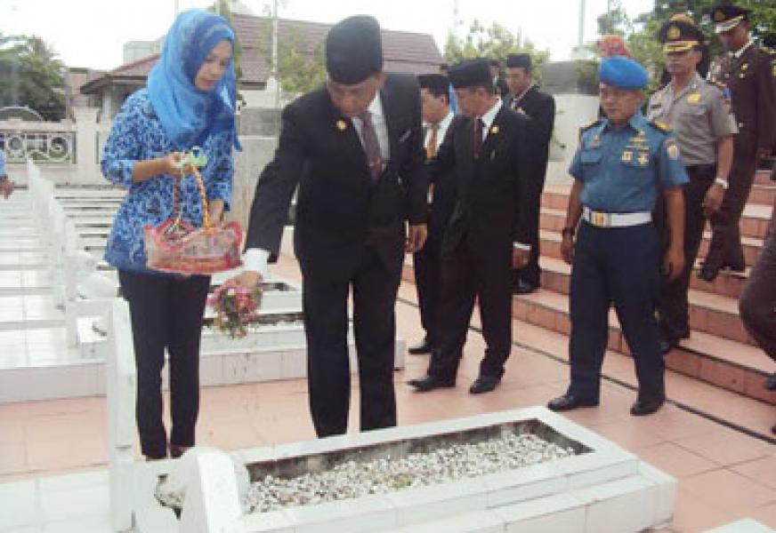 Bupati Rohil Imbau Masyarakat Menjaga Daerah Tetap Kondusif