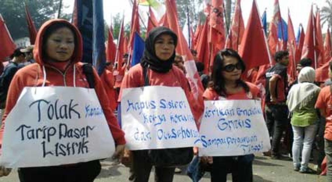 Buruh Mulai Kepung Gedung Sate, Polisi Tutup Jalan Diponegoro