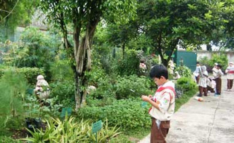Camat Gagas Gerakan Peduli Wisata Lingkungan di Sekolah