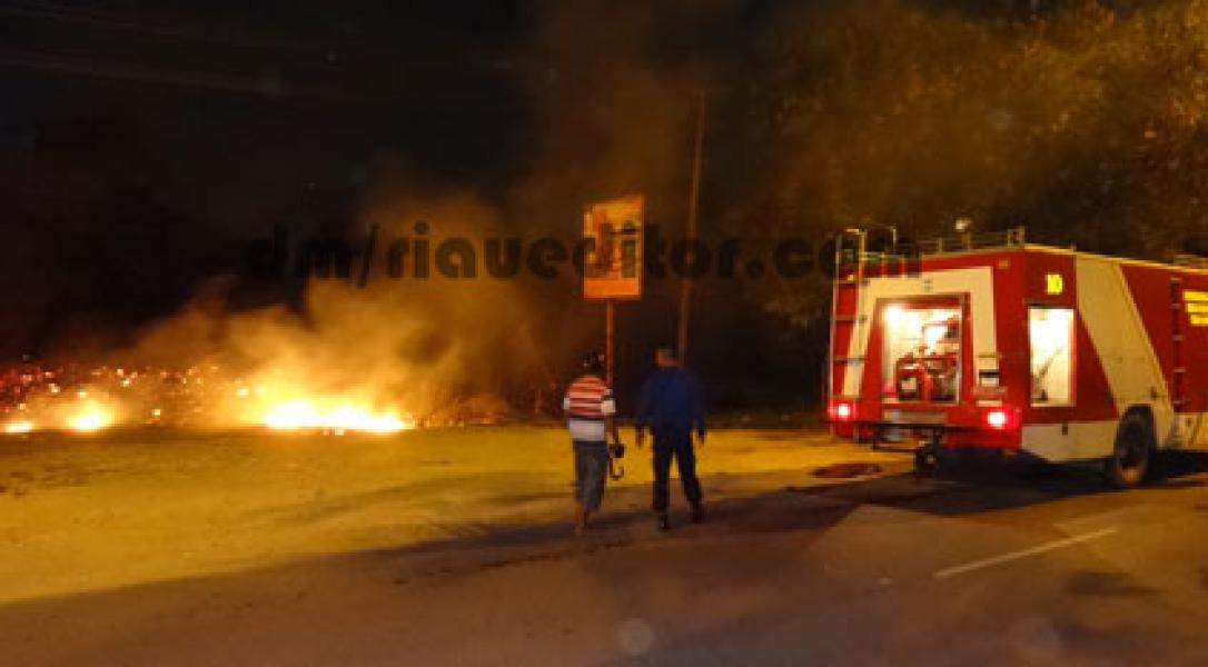 Dibakar OTK, Rumah Makan Sari Mande Rata Dengan Tanah