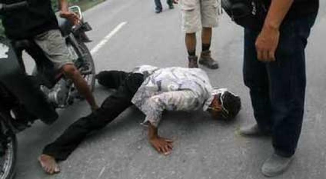 Hii..Ratusan Karyawan Pabrik Tekstil Kesurupan Massal