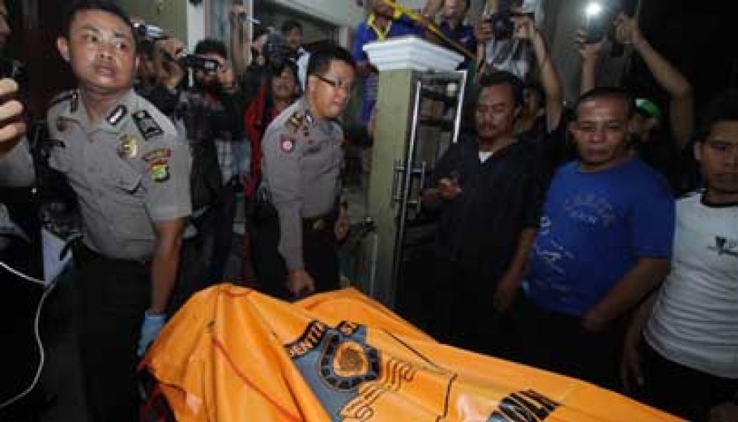 Jagal Tangerang Sakit Hati, Sekeluarga Dihabisi