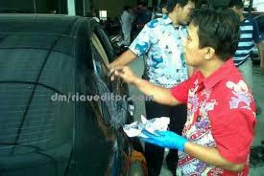Kaca Mobil Warga Malaysia Dipecah, Ratusan Juta Melayang