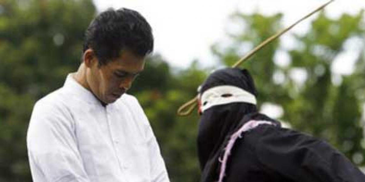 Ketahuan berzina, wanita di Aceh diarak & diperkosa 8 pemuda