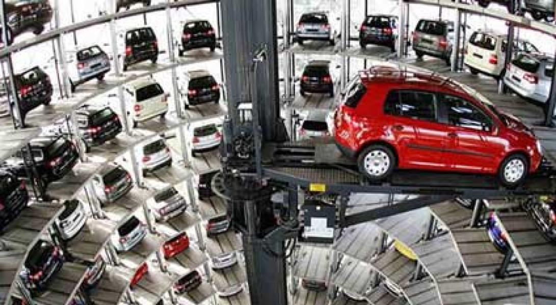 Komentar Warga soal Pembangunan Gedung Parkir Otomatis