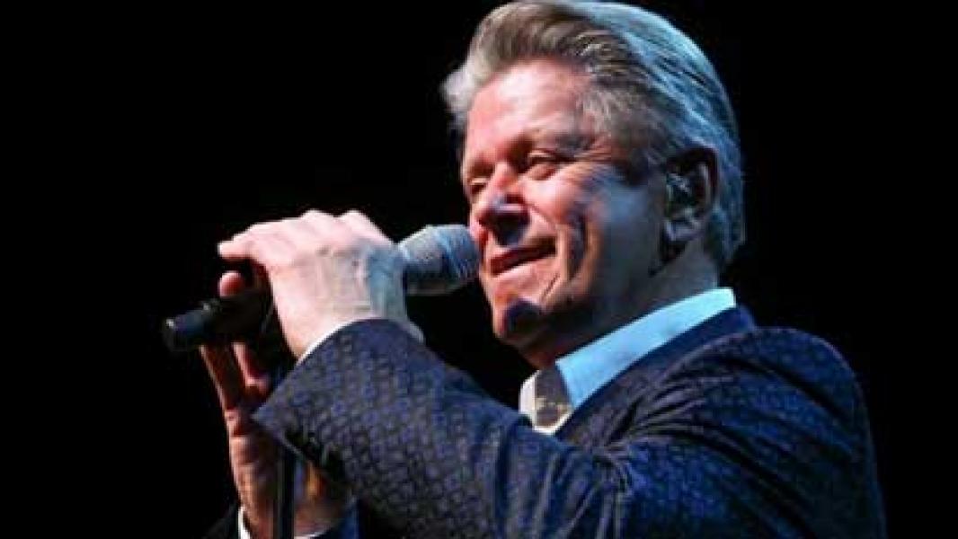 Konser Peter Cetera Akan Dipenuhi Permainan Lighting