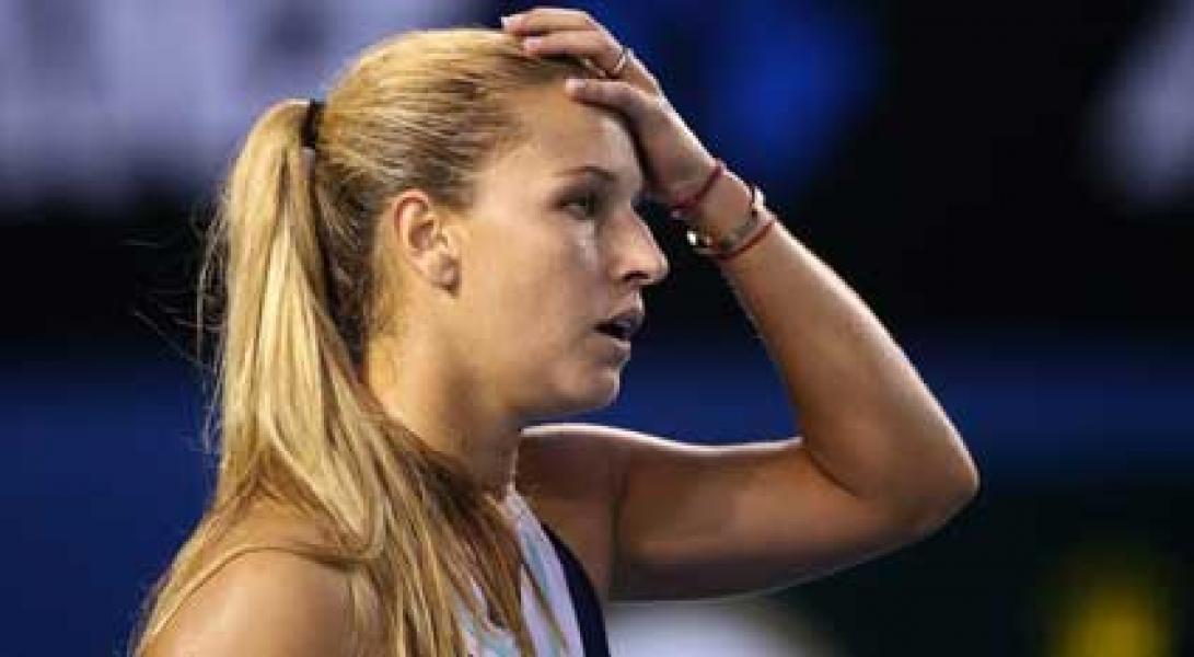 Li Na Melaju, Cibulkova Tumbang