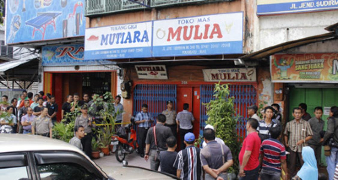 Oknum Satpol PP Terima Aliran Dana Rampok