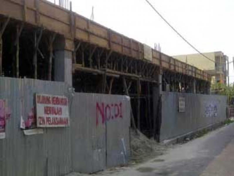 Satpol PP dan Tim Gabungan Bongkar Paksa Kosan 70 Pintu