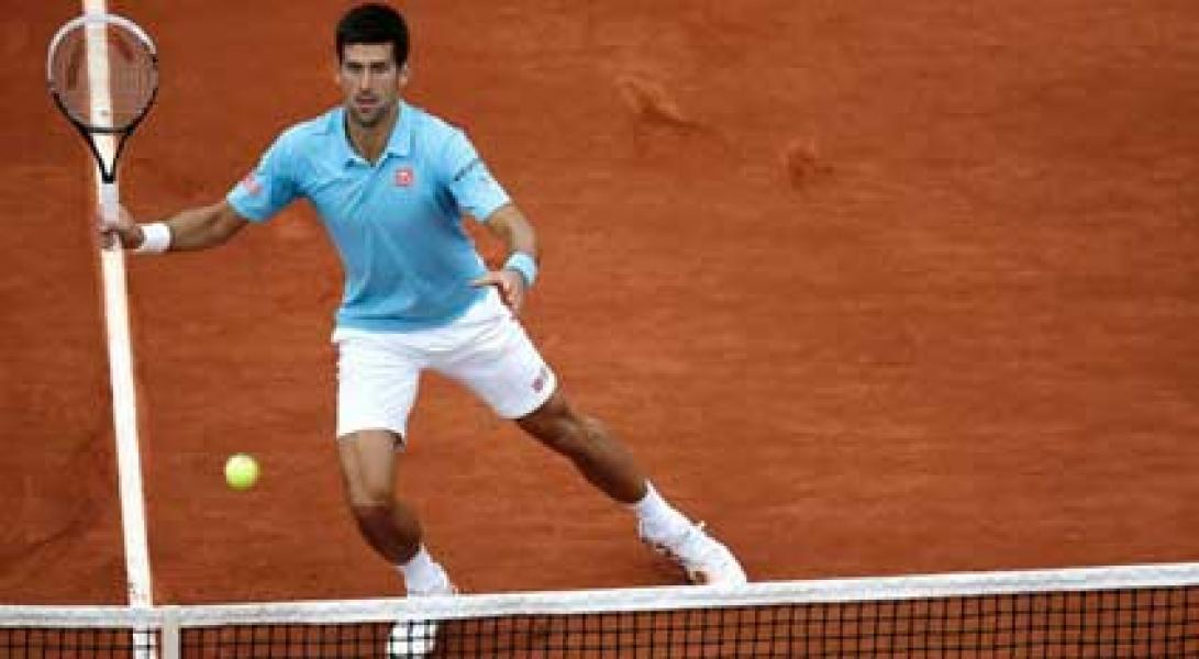 Serena Tumbang, Federer & Djokovic Melaju