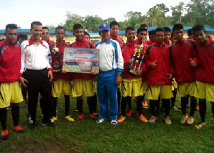 Tekuk Pinggir, Kecamatan Bengkalis Juara Sepak Bola Bupati Cup 2014