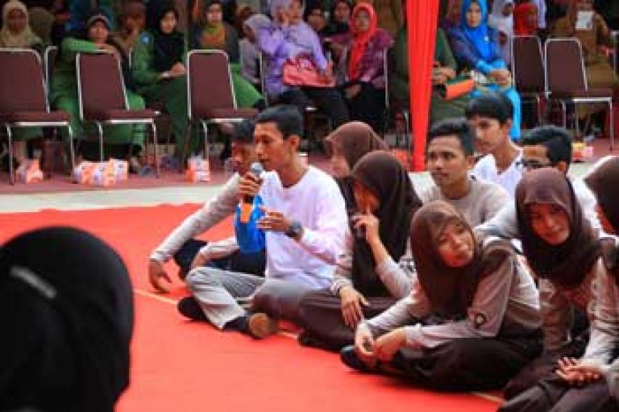 Tim Pusat Lakukan Penilaian PIK-R Prosteen SMAN 1 Selatpanjang