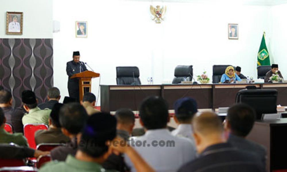 Wabup Bacakan LKPJ 2013 Dihadapan DPRD