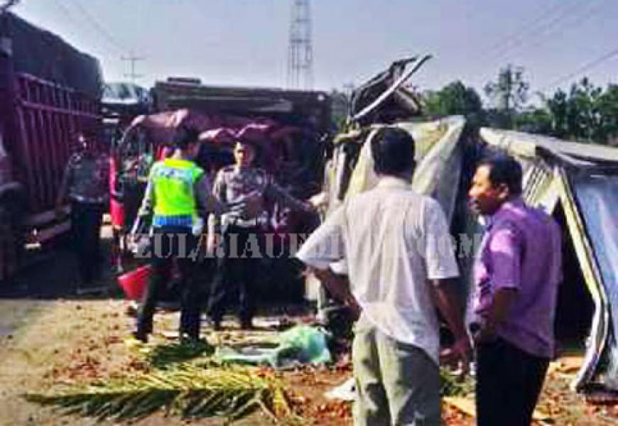 2 Truk Laga Kambing di Ukui, 2 Penumpang Tewas Ditempat